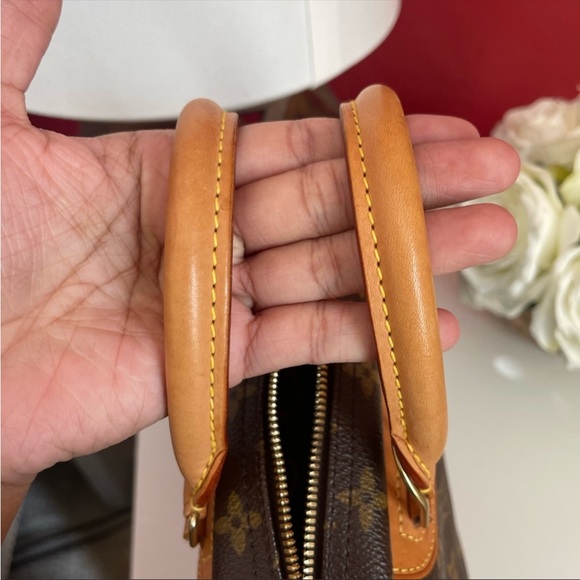 LV Trouville Handbag - Picture 12 of 12